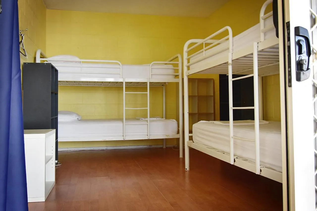 אכסניה הוסטל Caloundra Backpackers